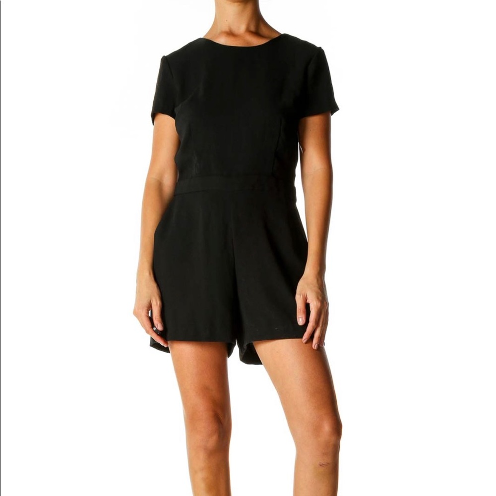 Banana Republic Black Solid Short Sleeve Romper w/ Pockets